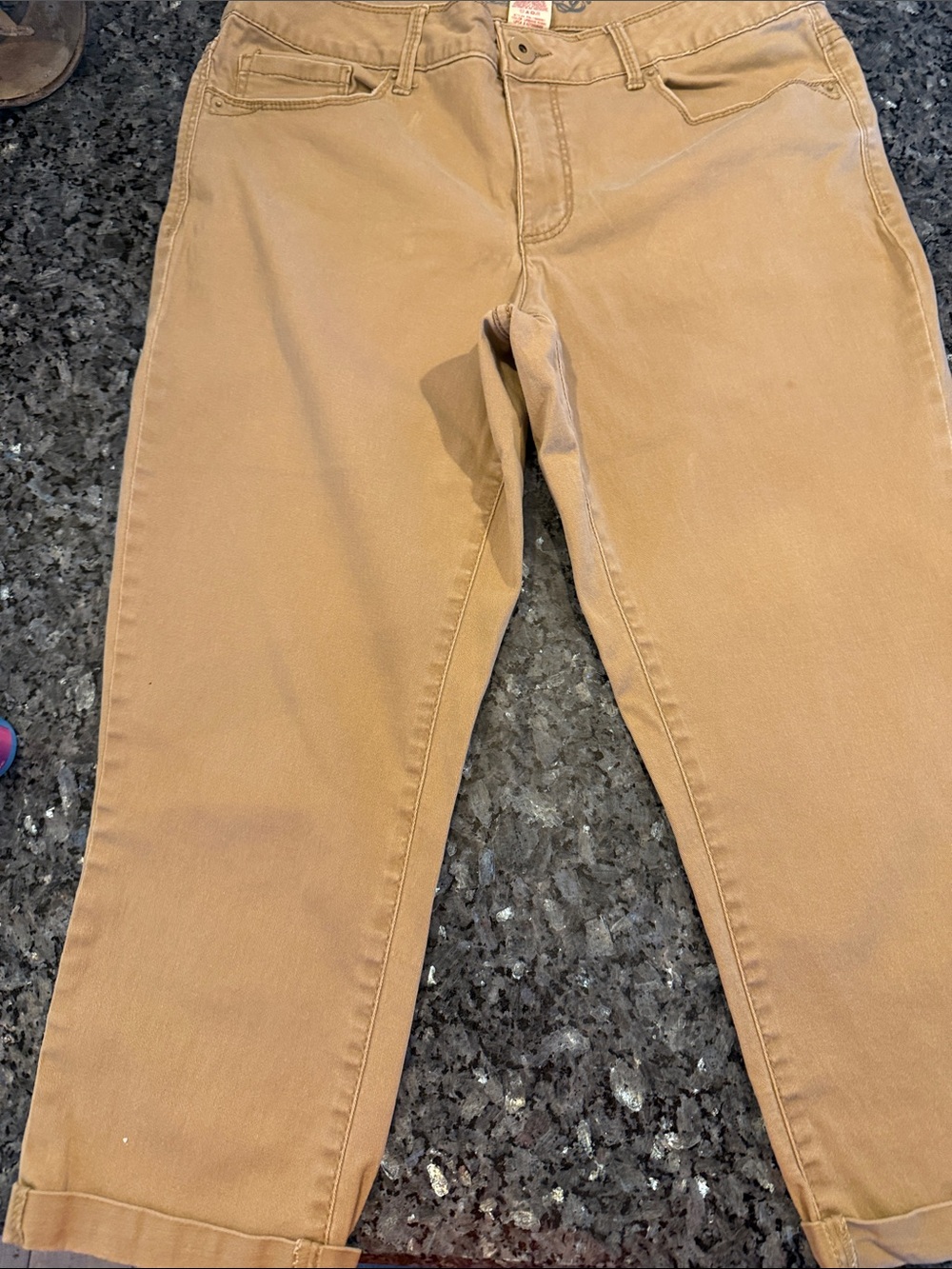 Faded Glory Beige Capri Pants
